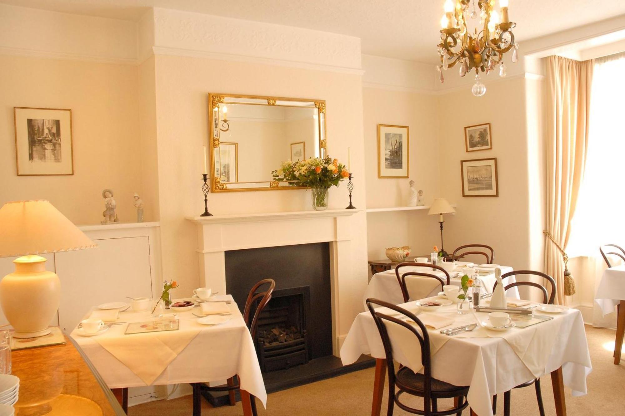 Courtland Otel Stratford-upon-Avon Dış mekan fotoğraf
