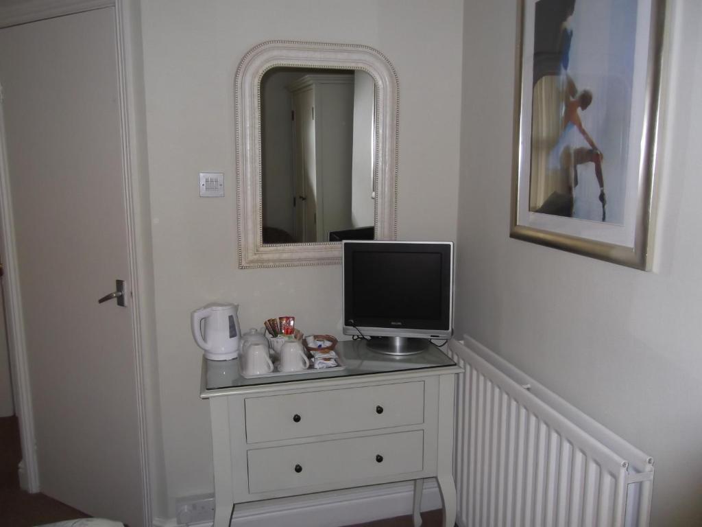Courtland Otel Stratford-upon-Avon Oda fotoğraf