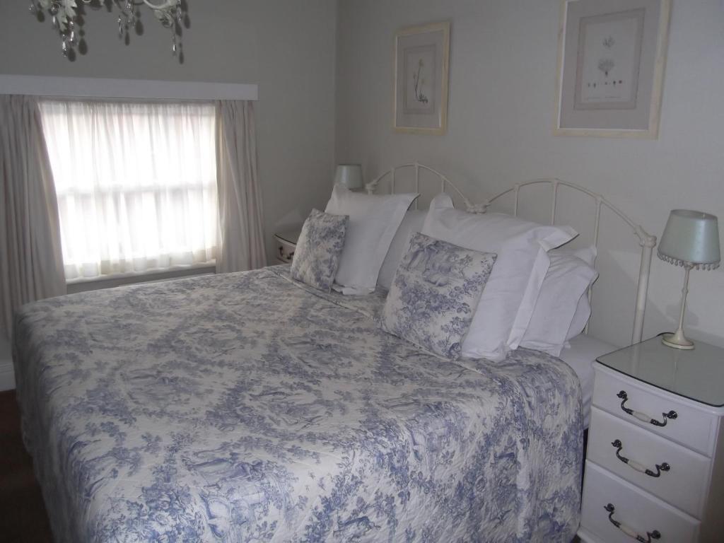 Courtland Otel Stratford-upon-Avon Oda fotoğraf