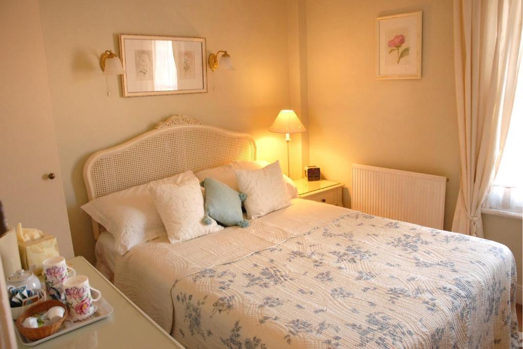 Courtland Otel Stratford-upon-Avon Oda fotoğraf